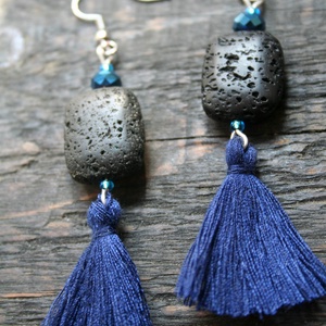 Kék-fekete bojtos lógós fülbevaló, női fülbevaló, ajándék - Meska.hu