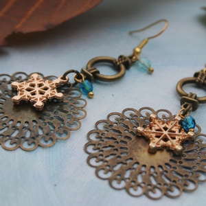 Hópelyhes lógós fülbevaló - ékszer - fülbevaló - lógó fülbevaló - Meska.hu