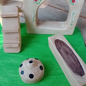 Fából készült tyúkól - játék & sport - készségfejlesztő és logikai játék - montessori szivárvány, waldorf játékok - Meska.hu