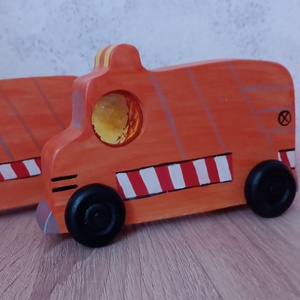 Fából készült kukásautó kristállyal , Játék & Sport, Készségfejlesztő és Logikai játék, Montessori szivárvány, Waldorf játékok, Famegmunkálás, MESKA