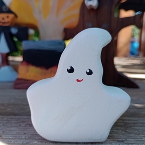 Fából készült szellemek - otthon & életmód - dekoráció - halloween - halloweeni figurák - Meska.hu