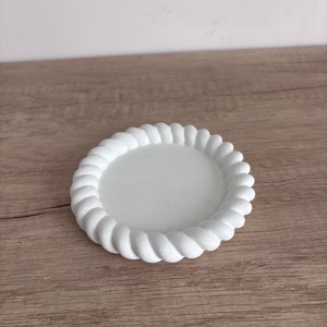 Twist beton gyűrűtartó � Fehér - ékszer - ékszertartó - ékszertartó tál - Meska.hu
