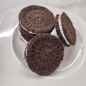 Horgolt oreo keksz, Otthon & Életmód, Dekoráció, Asztal és polc dekoráció, Horgolt & Csipketerítő, Horgolás, MESKA