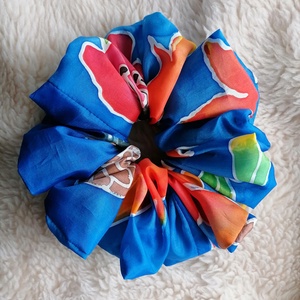Kézzel festett selyem scrunchie - XL , Ruha & Divat, Hajdísz & Hajcsat, Hajgumi, Varrás, Festészet, Meska
