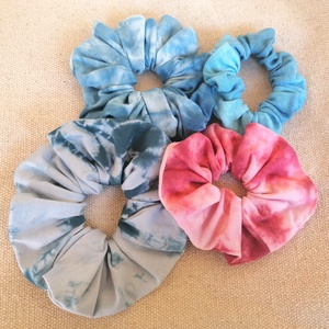 Batikolt scrunchie - textil hajgumi - ruha & divat - hajdísz & hajcsat - hajgumi - Meska.hu