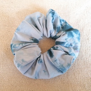 Batikolt scrunchie - textil hajgumi - Meska.hu