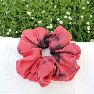 Batikolt scrunchie - textil hajgumi, Ruha & Divat, Hajdísz & Hajcsat, Hajgumi, Varrás, Újrahasznosított alapanyagból készült termékek, MESKA