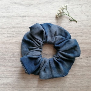 Batikolt scrunchie - textil hajgumi, Ruha & Divat, Hajdísz & Hajcsat, Hajgumi, Varrás, Újrahasznosított alapanyagból készült termékek, MESKA