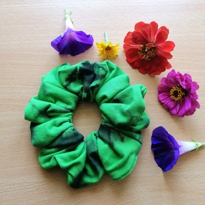 Batikolt scrunchie - textil hajgumi, Ruha & Divat, Hajdísz & Hajcsat, Hajgumi, Varrás, Újrahasznosított alapanyagból készült termékek, MESKA