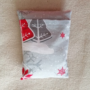 Manó mintás meggymag párna - szépségápolás - egészségmegőrzési kellékek - meggymagpárna - Meska.hu