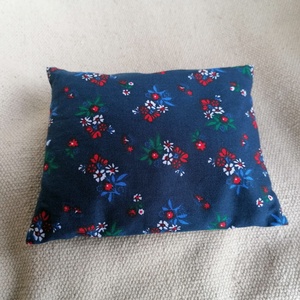 Virágmintás meggymag párna, Szépségápolás, Egészségmegőrzési kellékek, Meggymagpárna, Varrás, Meggymag párnák készültek műhelyemben a természetes egészségvédelem jegyében. 

Alapanyag: 100% pam..., MESKA