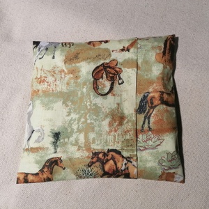 Lovak mintás meggymag párna - szépségápolás - egészségmegőrzési kellékek - meggymagpárna - Meska.hu