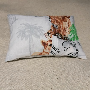 Fóka mintás meggymag párna - szépségápolás - egészségmegőrzési kellékek - meggymagpárna - Meska.hu