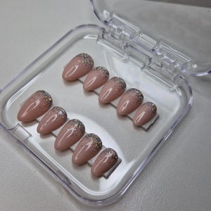 Kézzel készített, egyedi press-on körömök (csillogós ombre) - Meska.hu