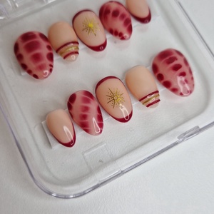 Kézzel készített, egyedi press-on körömök (burgundi-arany) - szépségápolás - testápolás - kéz- és lábápolás - Meska.hu