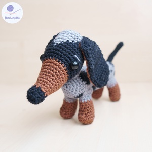 Horgolt tacskó (by Little Bichons) - játék & sport - plüssállat & játékfigura - kutya - Meska.hu