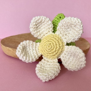 Horgolt virágos rágóka - Meska.hu