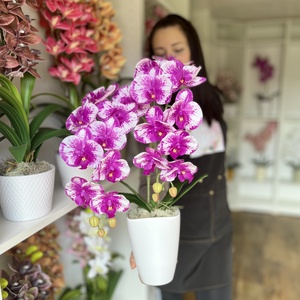 Real touch orchidea kerámia kaspóba-prémium foltos magenta - otthon & életmód - dekoráció - virágdísz és tartó - csokor & virágdísz - Meska.hu