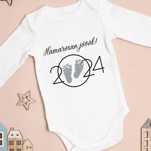 Bababejelentő body - ruha & divat - babaruha & gyerekruha - body - Meska.hu Bababejelentő body - ruha & divat - babaruha & gyerekruha - body - Meska.hu