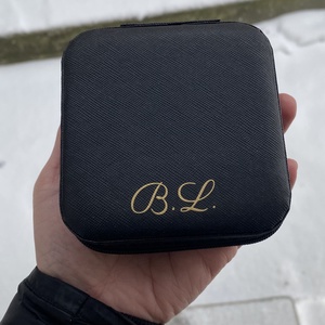 Egyedi ékszertartó, Ékszer, Ékszertartó, Ékszerdoboz, Fotó, grafika, rajz, illusztráció, Egyedi ékszertartó névvel feliratozva, hasznos és egyben személyre szabott ajándék!
Rövidebb szöveg..., MESKA