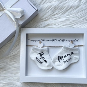 Bababejelentő zoknik + képkeret, Baba - mama, Babaemlékek, Bababejelentők, Fotó, grafika, rajz, illusztráció, MESKA