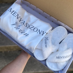 Esküvői köntös  szett papuccsal - Meska.hu