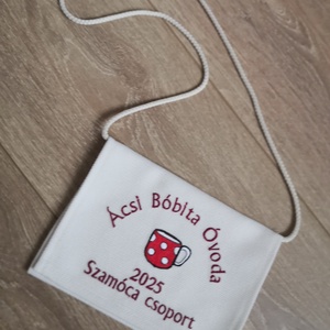 Egyedi hímzett ovis tarisznya , Játék & Sport, Ovis felszerelés, Óvodai jelek, Hímzés, MESKA