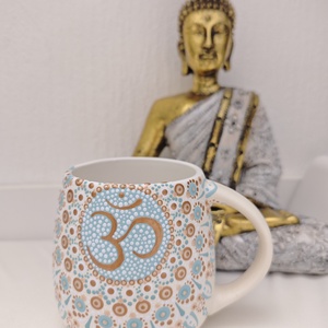 �Kézzel festett Om mintás bögre � 440 ml - Meska.hu