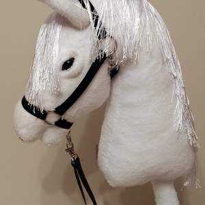DorkaHorse seprűnyél ló választható színben, Játék & Sport, Plüssállat & Játékfigura, Ló, Varrás, Meska