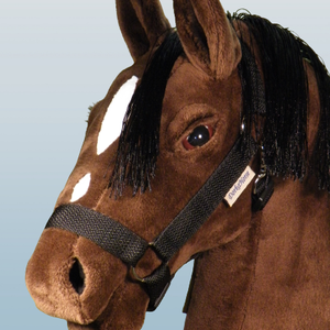 DorkaHorse seprűnyél ló, választható színben fekete kötőfékkel és szárral - játék & sport - plüssállat & játékfigura - ló - Meska.hu DorkaHorse seprűnyél ló, választható színben fekete kötőfékkel és szárral - játék & sport - plüssállat & játékfigura - ló - Meska.hu