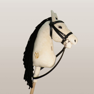 DorkaHorse seprűnyél ló, kantárral és szárral - Meska.hu