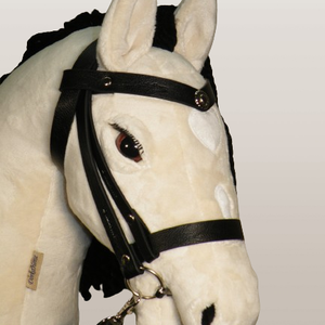 DorkaHorse seprűnyél ló, kantárral és szárral - játék & sport - plüssállat & játékfigura - ló - Meska.hu DorkaHorse seprűnyél ló, kantárral és szárral - játék & sport - plüssállat & játékfigura - ló - Meska.hu