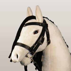 DorkaHorse seprűnyél ló, kantárral és szárral - játék & sport - plüssállat & játékfigura - ló - Meska.hu DorkaHorse seprűnyél ló, kantárral és szárral - játék & sport - plüssállat & játékfigura - ló - Meska.hu