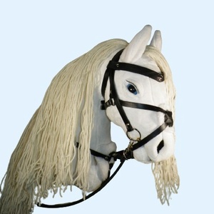 DorkaHorse seprűnyél ló, fehér színben, kantárral, martingállal, és szárral. - játék & sport - plüssállat & játékfigura - ló - Meska.hu DorkaHorse seprűnyél ló, fehér színben, kantárral, martingállal, és szárral. - játék & sport - plüssállat & játékfigura - ló - Meska.hu