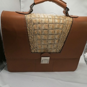 Bézs marhabőr aktatáska - táska & tok - kézitáska & válltáska - vállon átvethető táska - Meska.hu