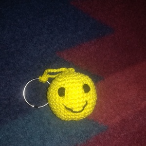 Horgolt emoji kulcstartó/táskadísz - táska & tok - kulcstartó & táskadísz - kulcstartó - Meska.hu