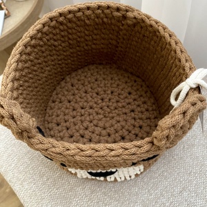 Maci horgolt kosár - otthon & életmód - tárolás & rendszerezés - tárolókosár - Meska.hu