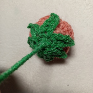 Horgolt rózsaszín rózsa szál  - otthon & életmód - dekoráció - virágdísz és tartó - csokor & virágdísz - Meska.hu