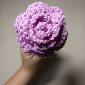 Horgolt lila rózsa szál - otthon & életmód - dekoráció - virágdísz és tartó - csokor & virágdísz - Meska.hu