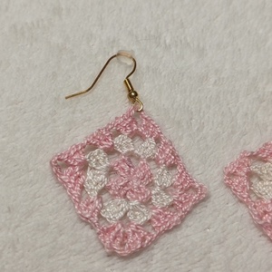 Horgolt négyzet fülbevaló  - ékszer - fülbevaló - lógó fülbevaló - Meska.hu