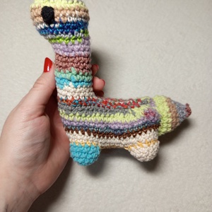 Horgolt szines dinó plüss  - játék & sport - plüssállat & játékfigura - plüss dínók - Meska.hu