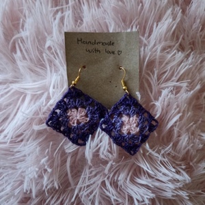 Horgolt lila négyzet fülbevaló , Ékszer, Fülbevaló, Lógó fülbevaló, Horgolás, Ékszerkészítés, MESKA