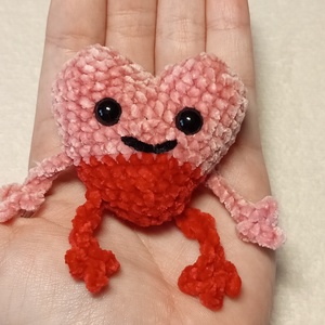 Cuki Szívecske Plüss Kézzel és Lábbal , Játék & Sport, Plüssállat & Játékfigura, Más figura, Horgolás, Varrás, MESKA