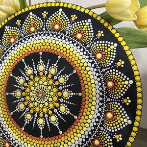Pontozott mandala Swarovski kristállyal - átmérő 30cm - otthon & életmód - dekoráció - fali és függő dekoráció - falra akasztható dekor - Meska.hu