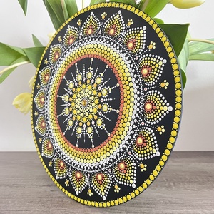 Pontozott mandala Swarovski kristállyal - átmérő 30cm - otthon & életmód - dekoráció - fali és függő dekoráció - falra akasztható dekor - Meska.hu
