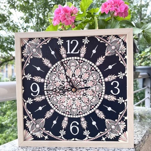 Falióra képkeretben, festett mandala mintával - 25 x 25 cm, Otthon & Életmód, Dekoráció, Fali és függő dekoráció, Falióra & óra, Festett tárgyak, MESKA