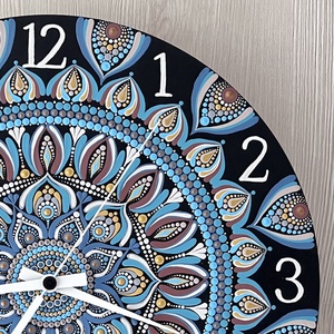Mandala falióra, kék-barna színekkel, átmérő 35 cm - otthon & életmód - dekoráció - fali és függő dekoráció - falióra & óra - Meska.hu