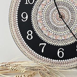 Mandala falióra, bézs-barack színekkel, átmérő 35 cm - otthon & életmód - dekoráció - fali és függő dekoráció - falióra & óra - Meska.hu
