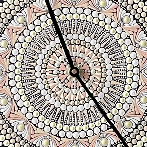 Mandala falióra, bézs-barack színekkel, átmérő 35 cm - otthon & életmód - dekoráció - fali és függő dekoráció - falióra & óra - Meska.hu