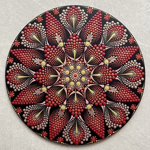 Bordó - arany színnel pontozott mandala - átmérő 30 cm - Meska.hu